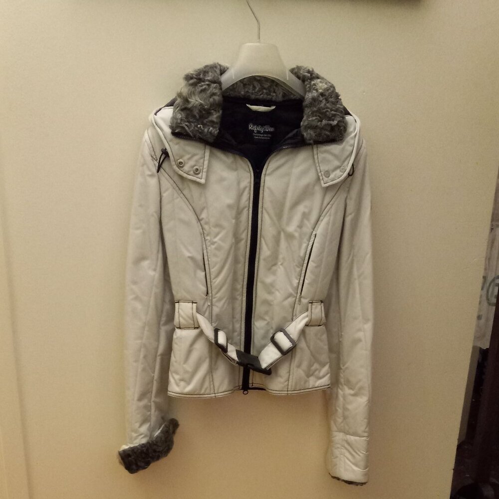 FALL / WINTER JACKET BELTED WHITE